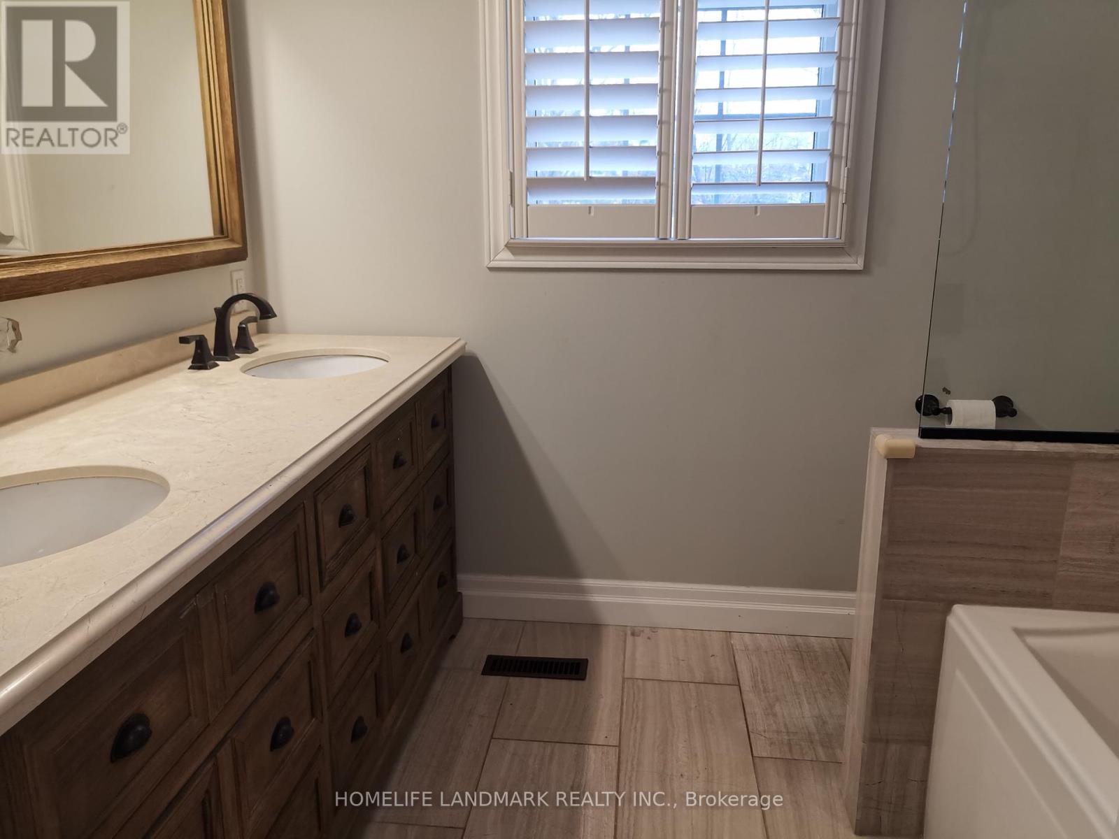 1464 Oakhill Drive, Oakville, Ontario  L6J 1Y5 - Photo 22 - W12655724