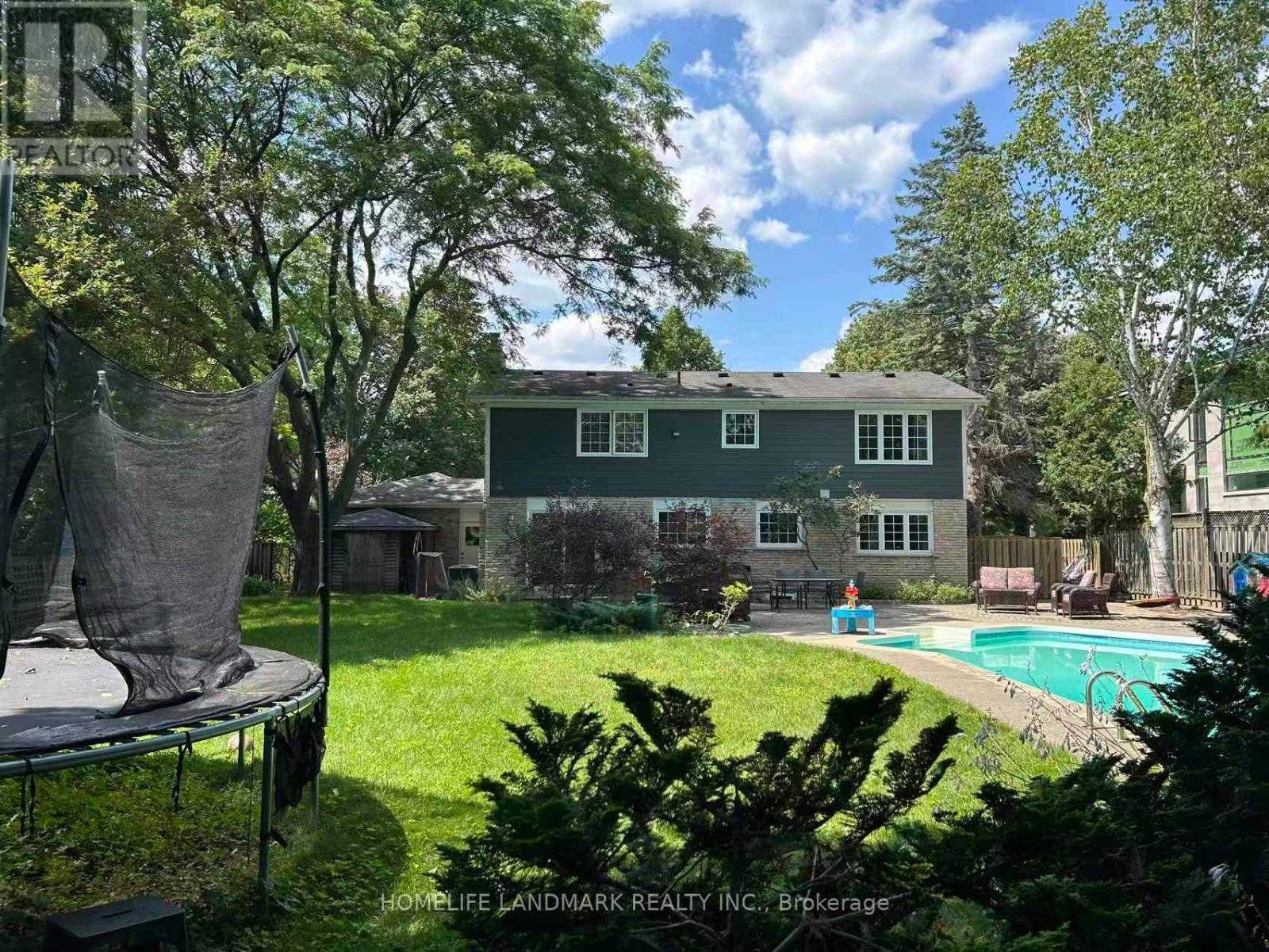 1464 Oakhill Drive, Oakville, Ontario  L6J 1Y5 - Photo 3 - W12655724