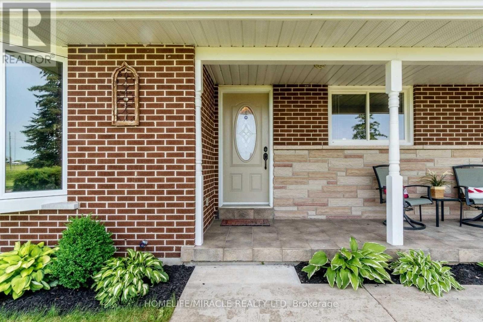 13946 Mclaughlin Road, Caledon, Ontario  L7C 2A3 - Photo 3 - W12655744