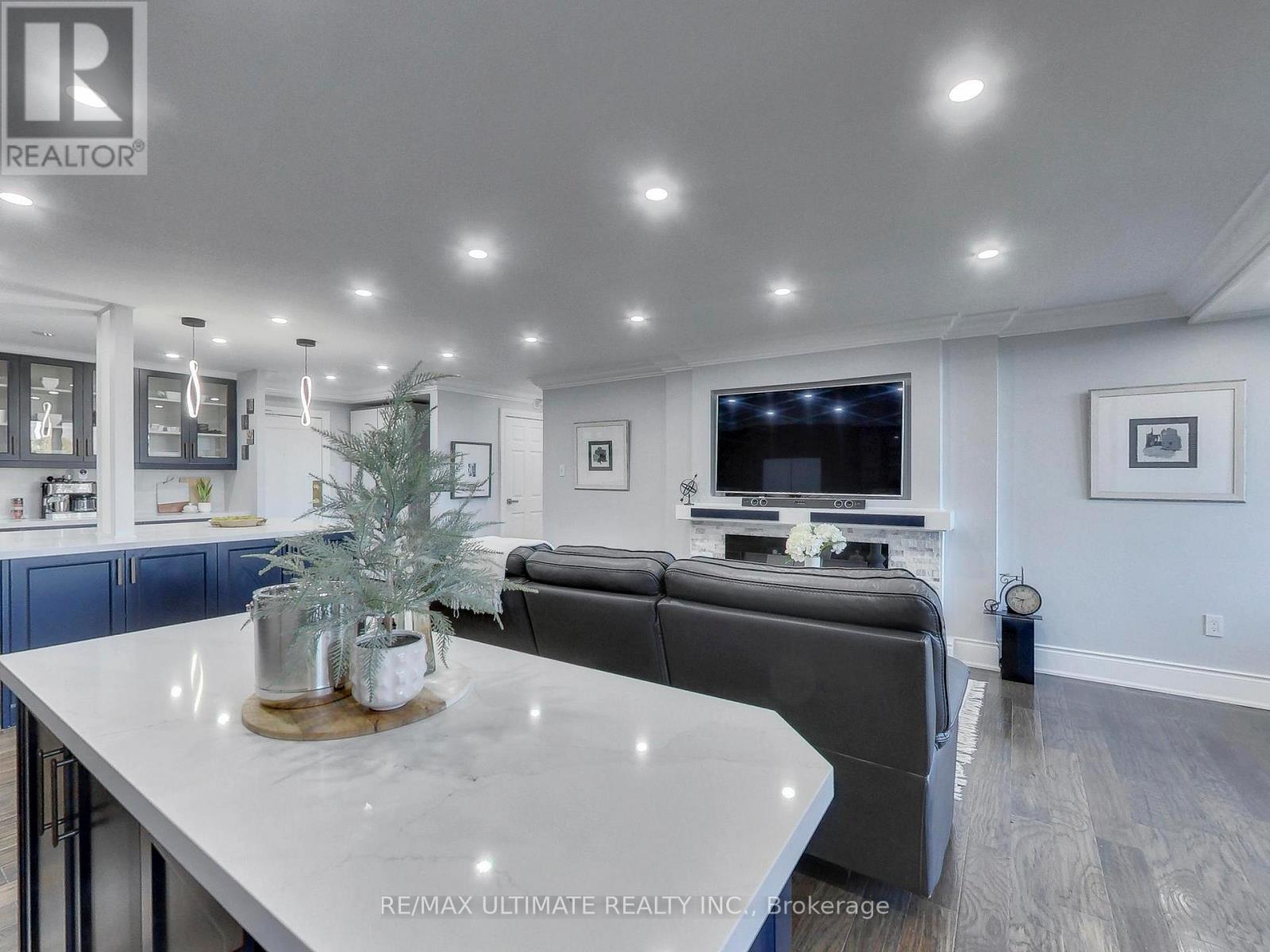 406 - 75 Emmett Avenue, Toronto, Ontario  M6M 5A7 - Photo 13 - W12655748