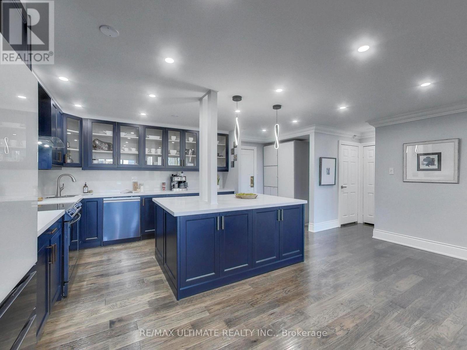 406 - 75 Emmett Avenue, Toronto, Ontario  M6M 5A7 - Photo 6 - W12655748