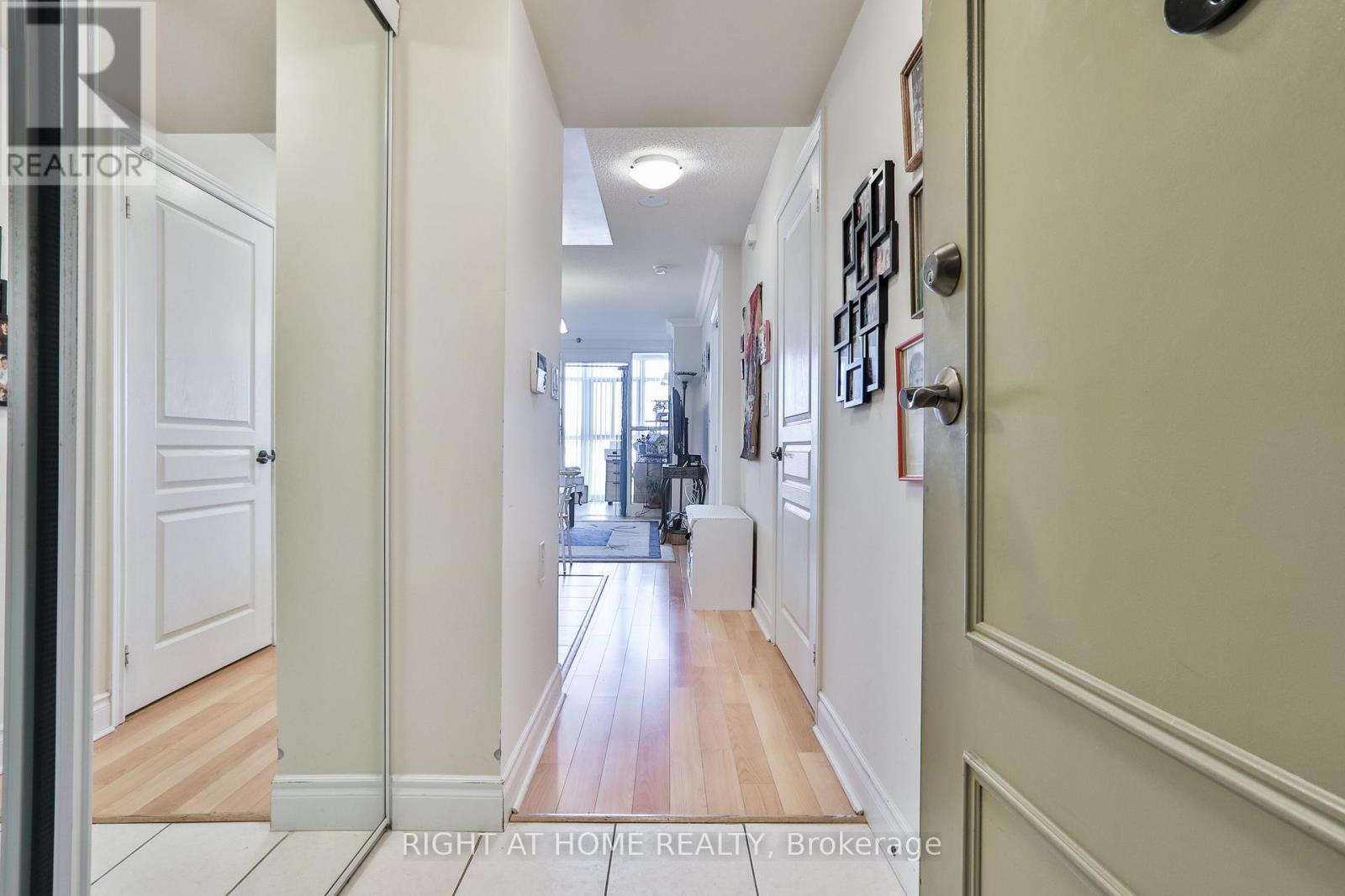 707 - 3 Marine Parade Drive, Toronto, Ontario  M8V 3Z5 - Photo 2 - W12655814