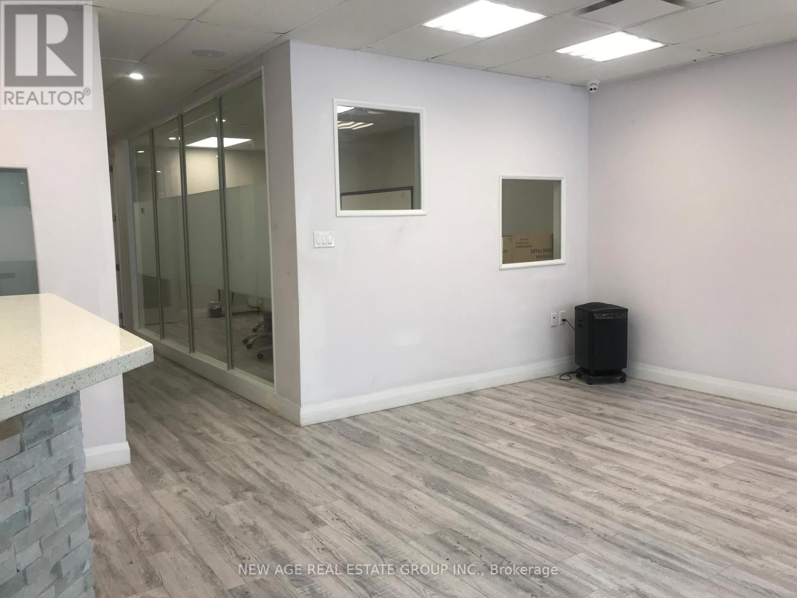 Off#5 - 279 Kenilworth Avenue N, Hamilton, Ontario  L8H 2W1 - Photo 4 - X12596068