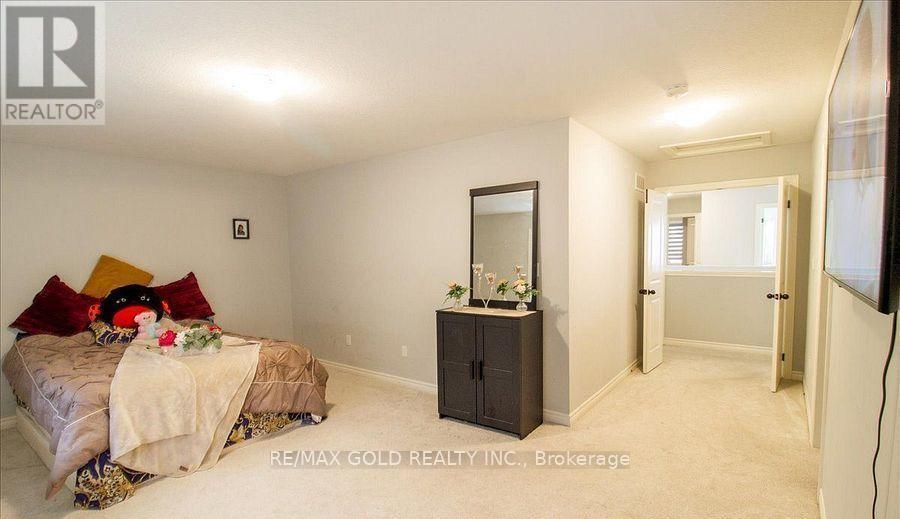 92 Middleton Avenue, London South, Ontario  N6L 1K3 - Photo 24 - X12655696