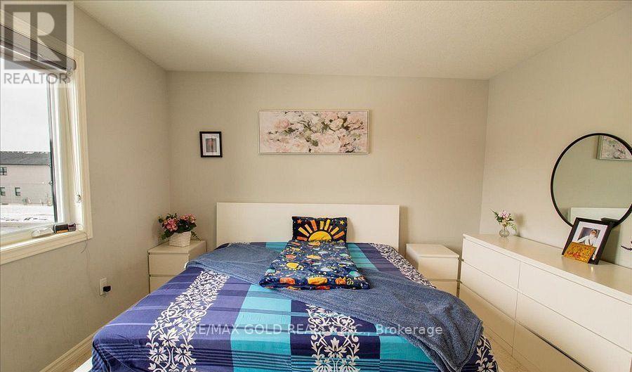 92 Middleton Avenue, London South, Ontario  N6L 1K3 - Photo 30 - X12655696