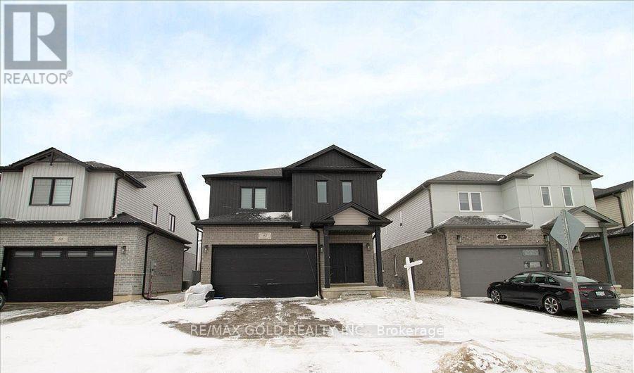 92 Middleton Avenue, London South, Ontario  N6L 1K3 - Photo 4 - X12655696