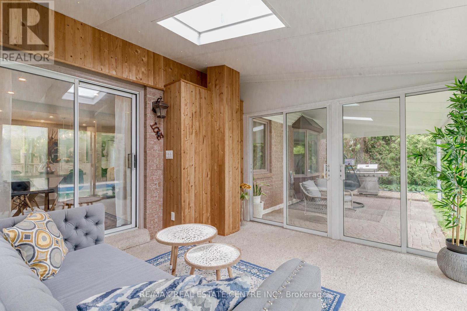 33 Strathroy Crescent, Hamilton, Ontario  L8B 0K9 - Photo 32 - X12655708