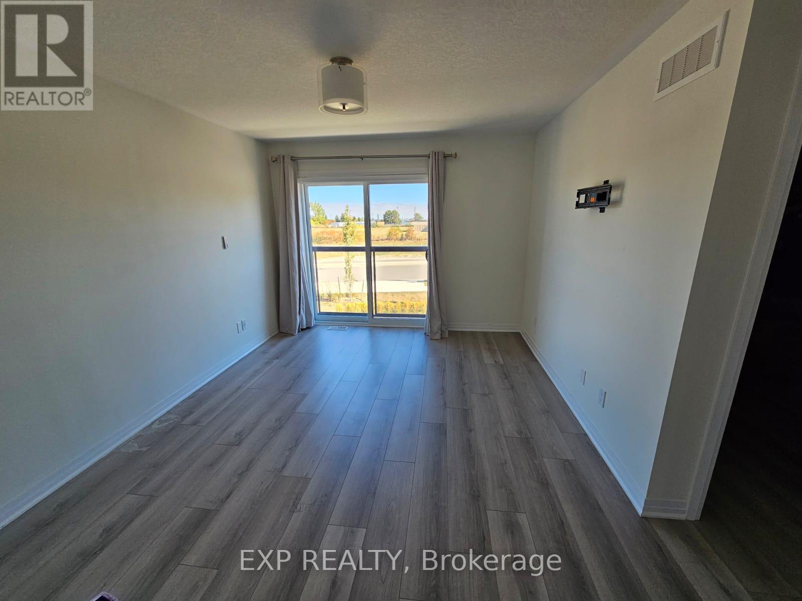 1 Benninger Drive, Kitchener, Ontario  N2E 0J4 - Photo 16 - X12655772