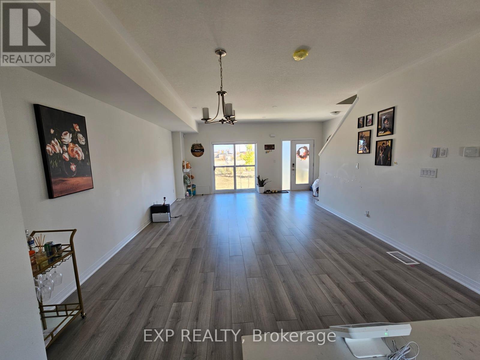 1 Benninger Drive, Kitchener, Ontario  N2E 0J4 - Photo 8 - X12655772