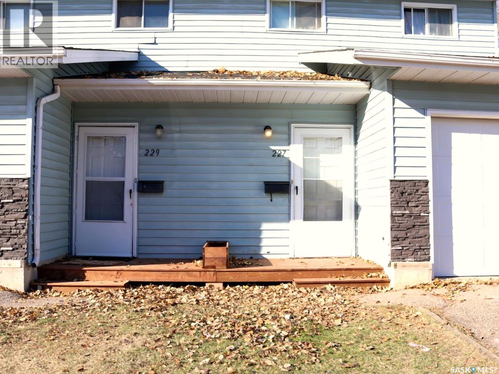 227-229 Wakabayashi Way, Saskatoon, Saskatchewan  S7K 7M4 - Photo 4 - SK026014