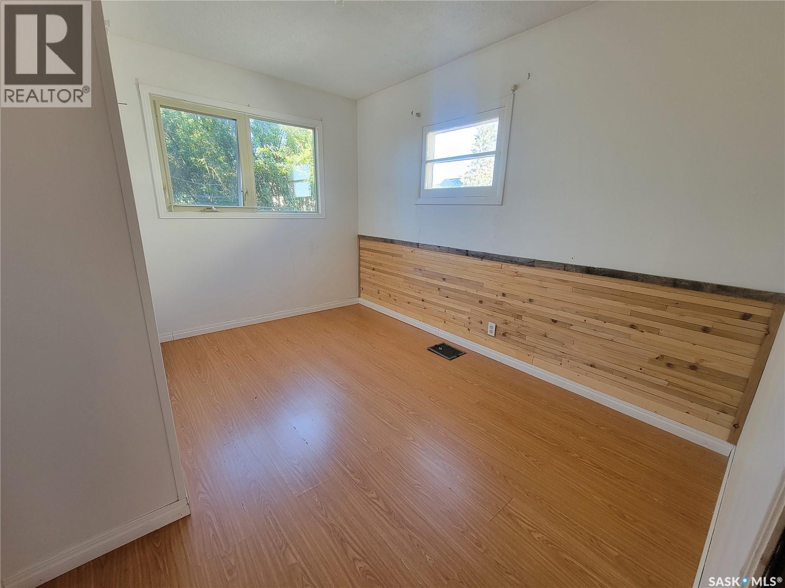 4901 Leader Street, Macklin, Saskatchewan  S0L 2C0 - Photo 12 - SK025960