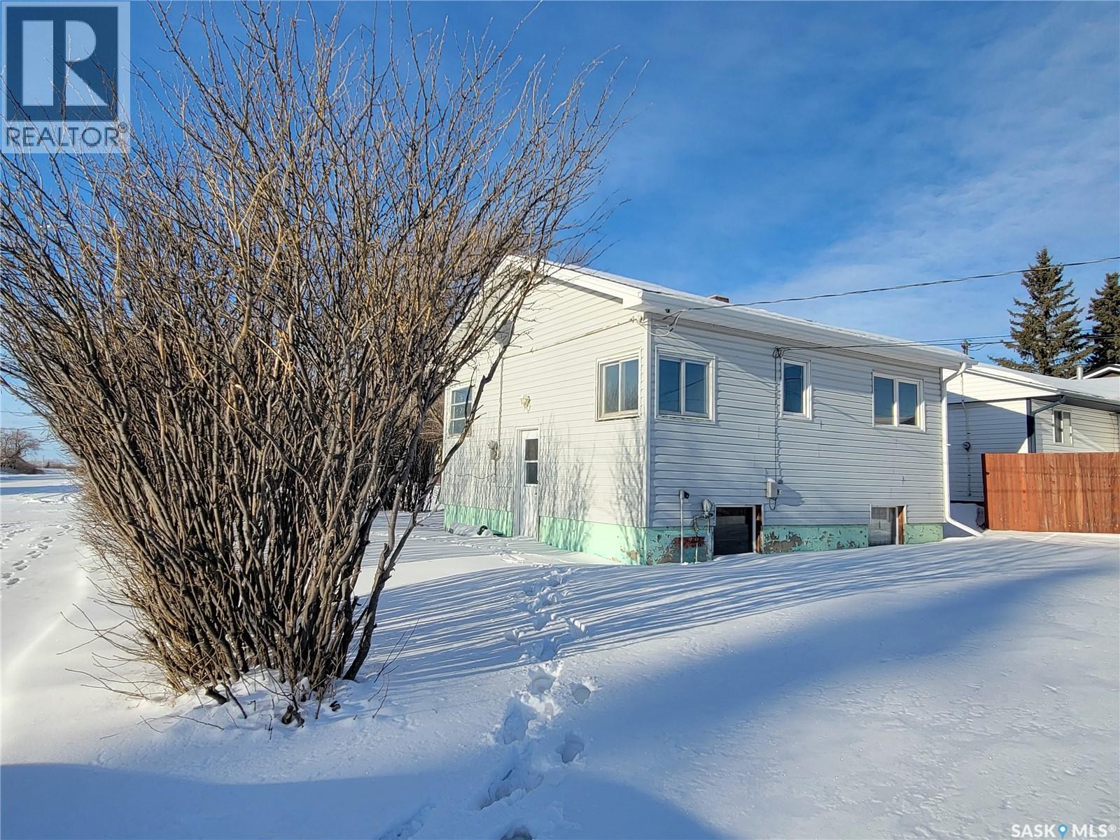 4901 Leader Street, Macklin, Saskatchewan  S0L 2C0 - Photo 29 - SK025960