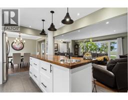 2116 BINBROOK Road E, Hamilton, Ontario