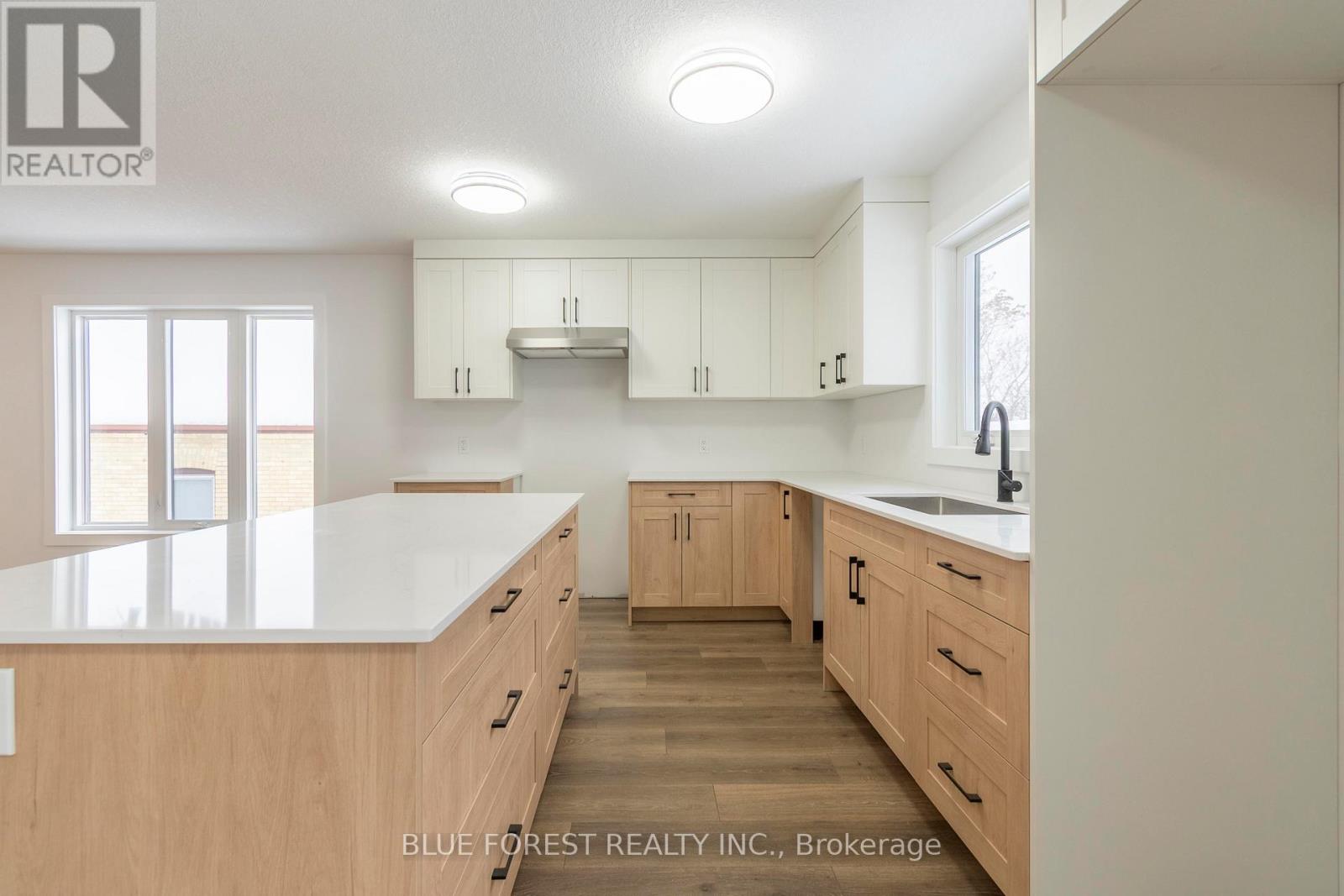 19 Redan Street, London East, Ontario  N5Z 1Y7 - Photo 6 - X12655830