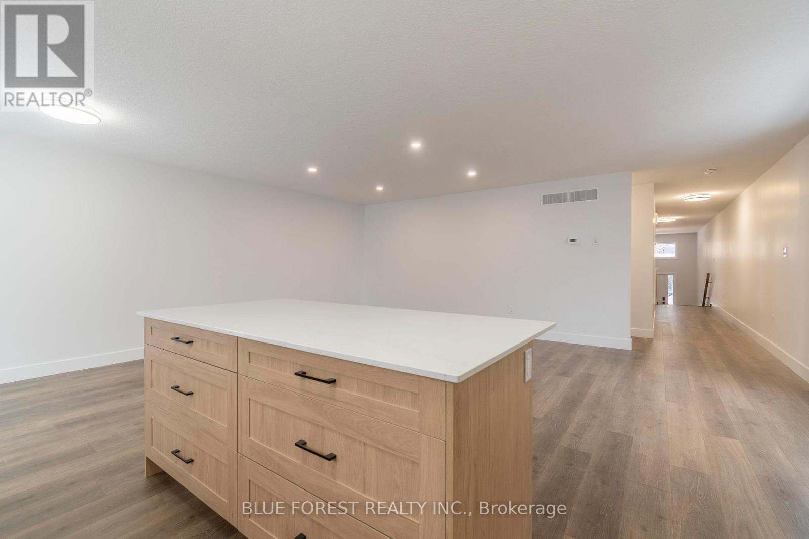 19 Redan Street, London East, Ontario  N5Z 1Y7 - Photo 9 - X12655830