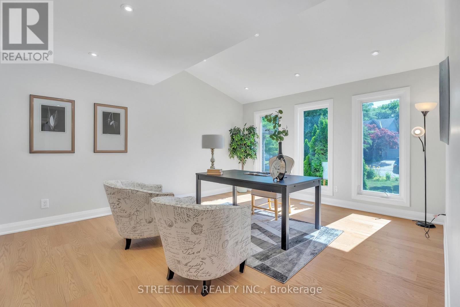 26 Grasmere Crescent, London North, Ontario  N6G 4P2 - Photo 14 - X12655902