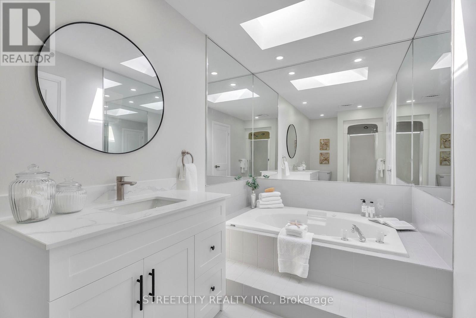 26 Grasmere Crescent, London North, Ontario  N6G 4P2 - Photo 34 - X12655902