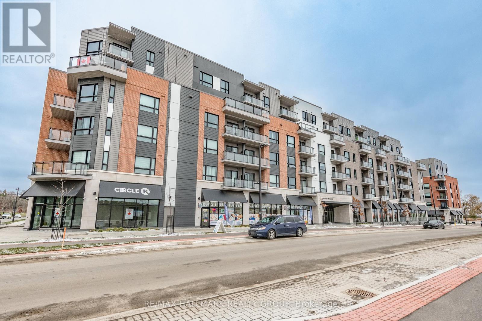 416 - 1350 Hemlock Road, Ottawa, Ontario  K1K 5C2 - Photo 3 - X12655894