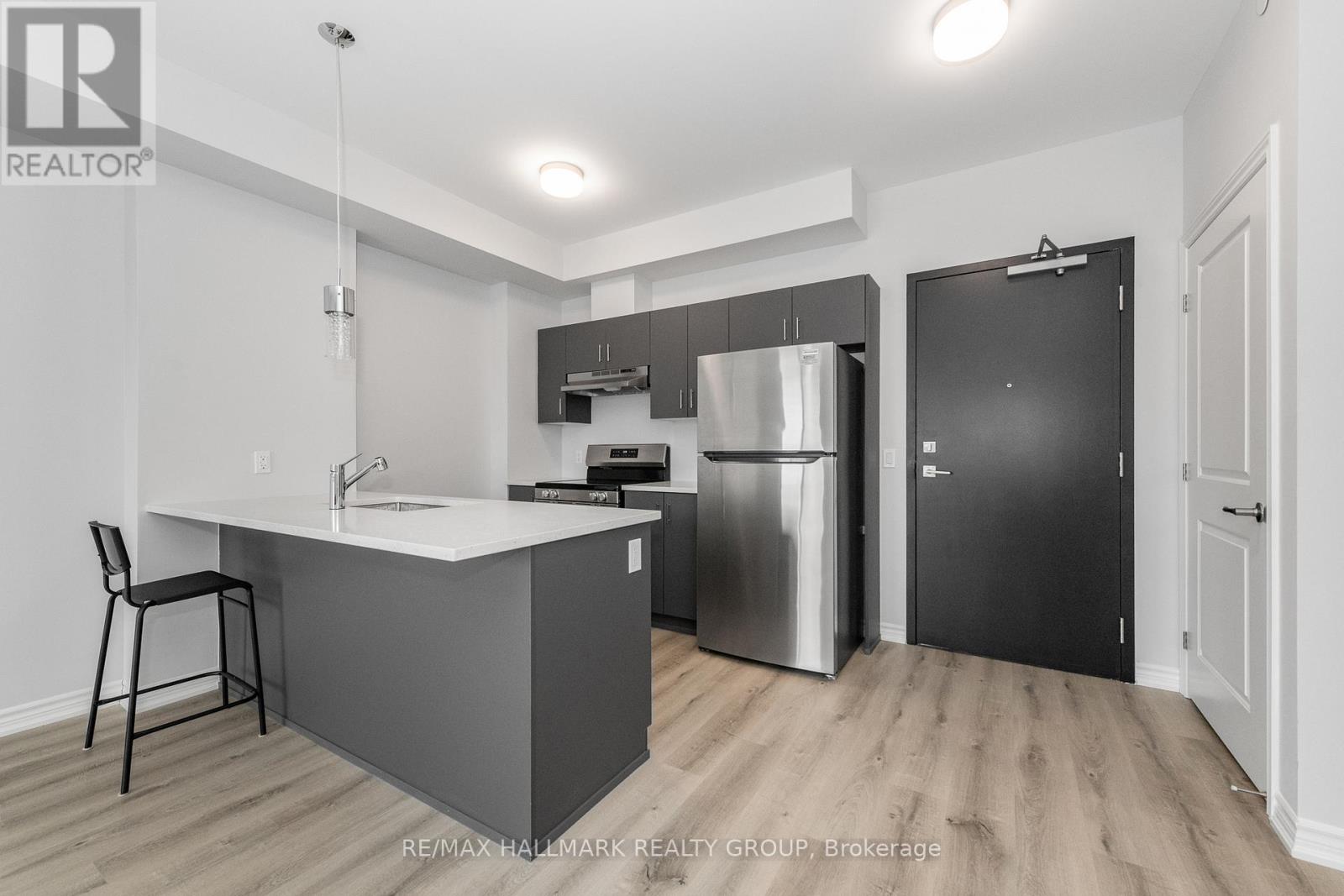 416 - 1350 Hemlock Road, Ottawa, Ontario  K1K 5C2 - Photo 5 - X12655894