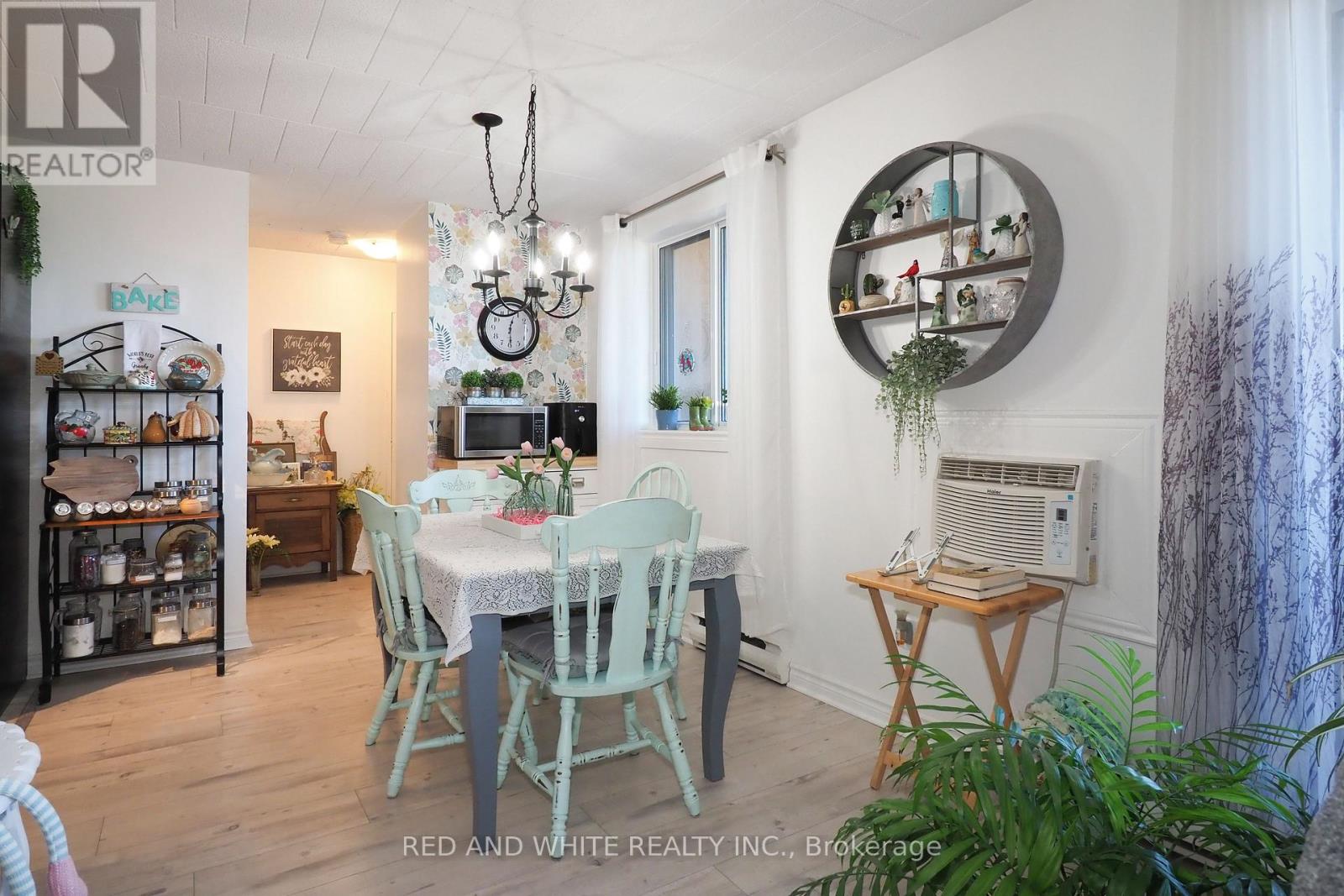 403 - 29 West Avenue W, Kitchener, Ontario  N2M 5E4 - Photo 9 - X12477605