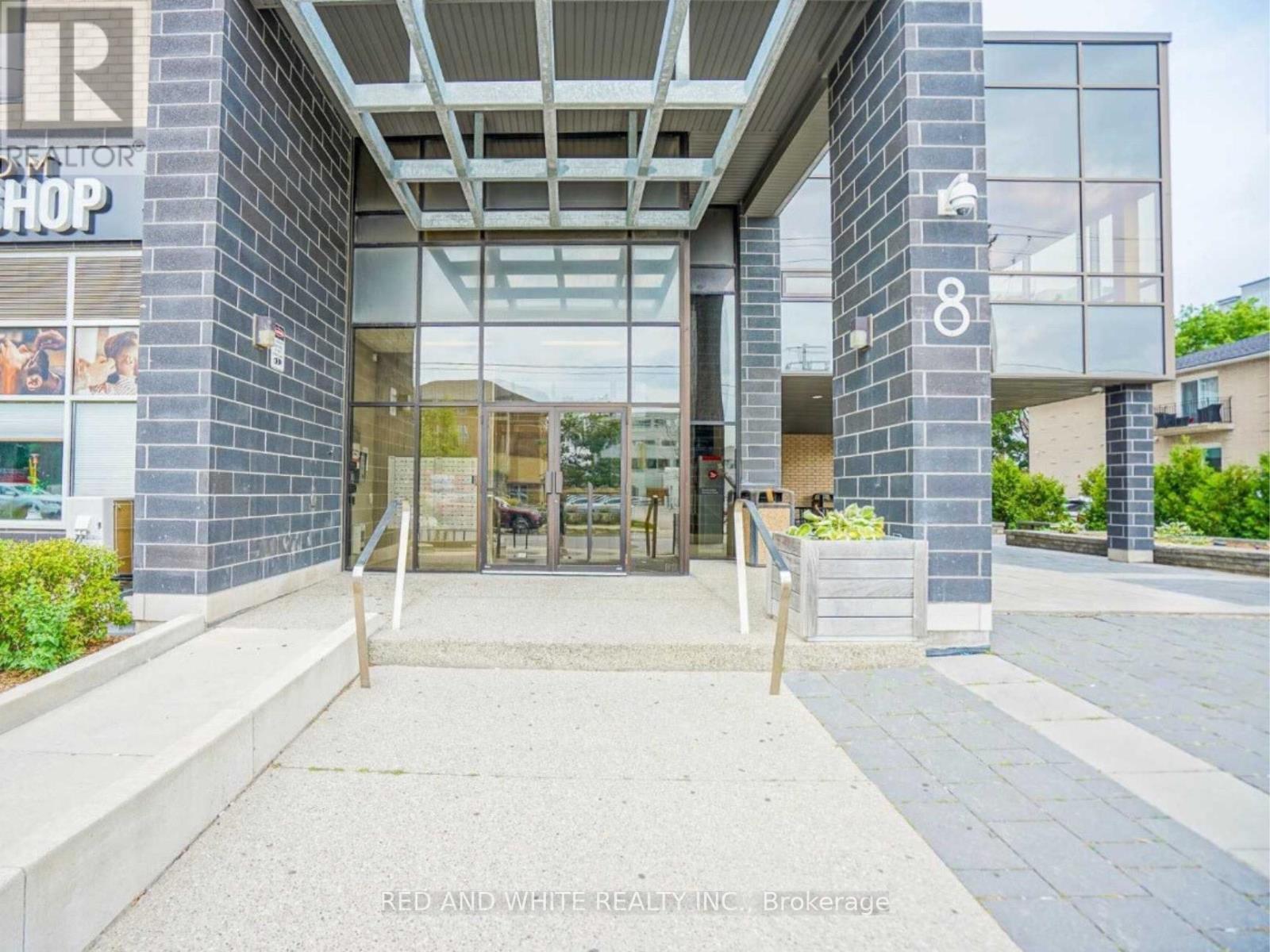 1105 - 8 Hickory Street W, Waterloo, Ontario  N2L 3H6 - Photo 2 - X12610314