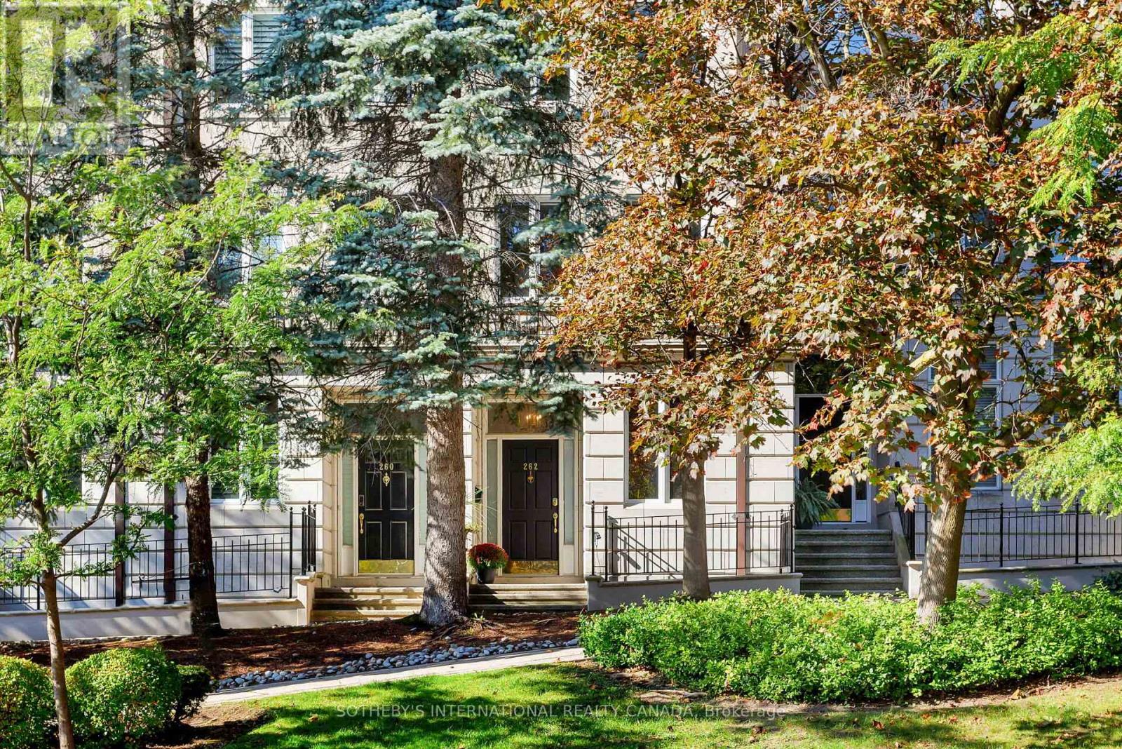 262 Spadina Road, Toronto, Ontario  M5R 2V1 - Photo 2 - C12655794