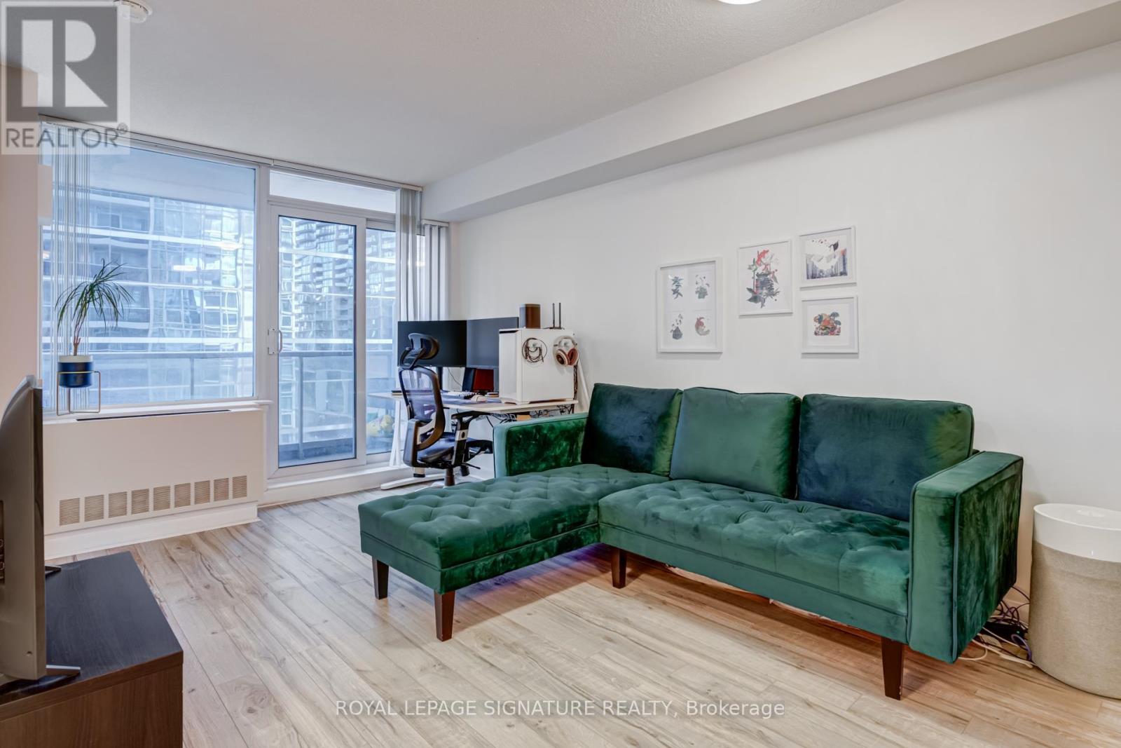 1011 - 4978 Yonge Street, Toronto, Ontario  M2N 7G8 - Photo 5 - C12655870