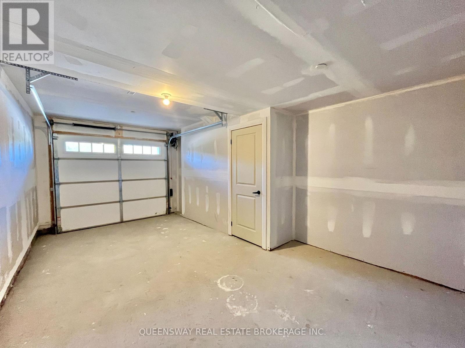 83 Marret Lane, Clarington, Ontario  L1B 1J2 - Photo 8 - E12655866