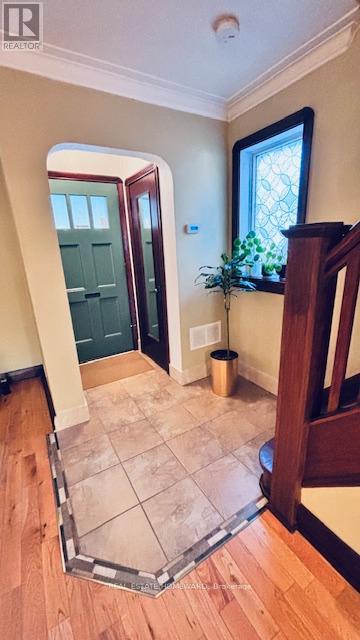 Main & 2nd Floors - 457 Mortimer Avenue, Toronto, Ontario  M4J 2G3 - Photo 11 - E12655926