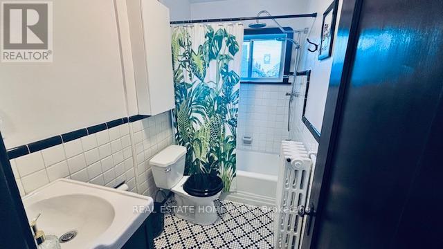 Main & 2nd Floors - 457 Mortimer Avenue, Toronto, Ontario  M4J 2G3 - Photo 18 - E12655926