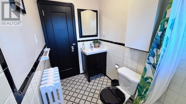 Main & 2nd Floors - 457 Mortimer Avenue, Toronto, Ontario  M4J 2G3 - Photo 19 - E12655926