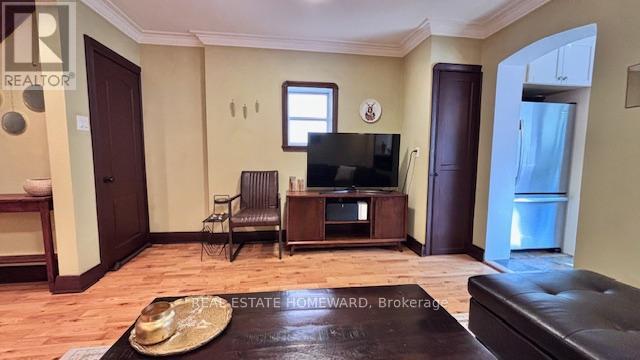 Main & 2nd Floors - 457 Mortimer Avenue, Toronto, Ontario  M4J 2G3 - Photo 5 - E12655926