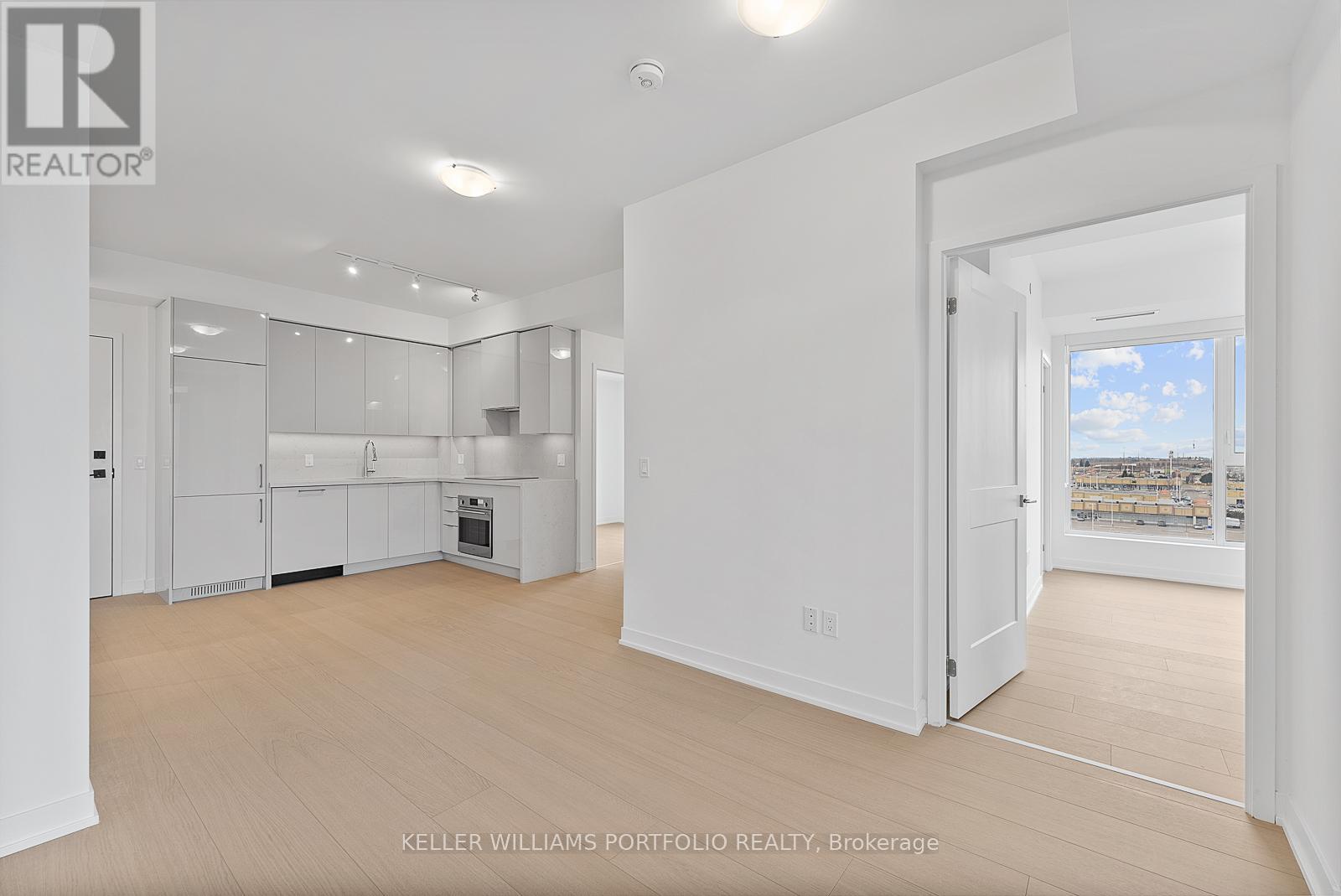 824 - 498 Caldari Road, Vaughan, Ontario L4K 0R6 - Photo 12 - N12655908