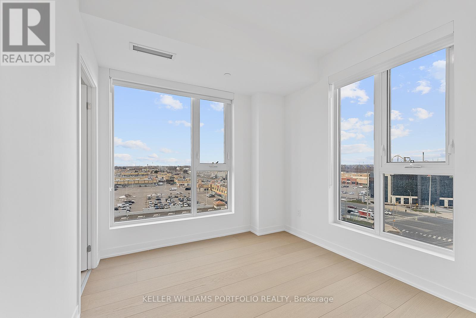 824 - 498 Caldari Road, Vaughan, Ontario L4K 0R6 - Photo 14 - N12655908