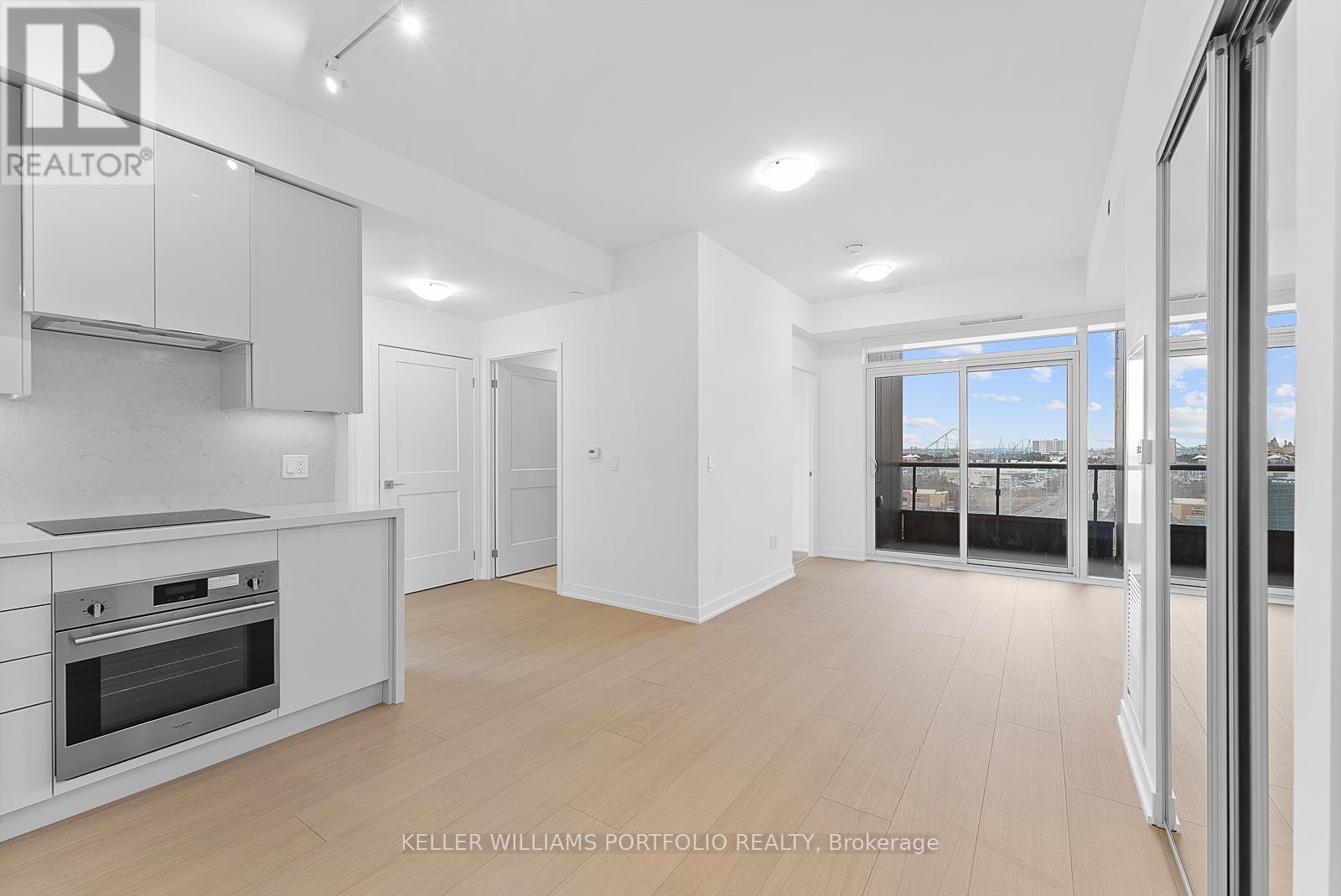 824 - 498 Caldari Road, Vaughan, Ontario L4K 0R6 - Photo 2 - N12655908