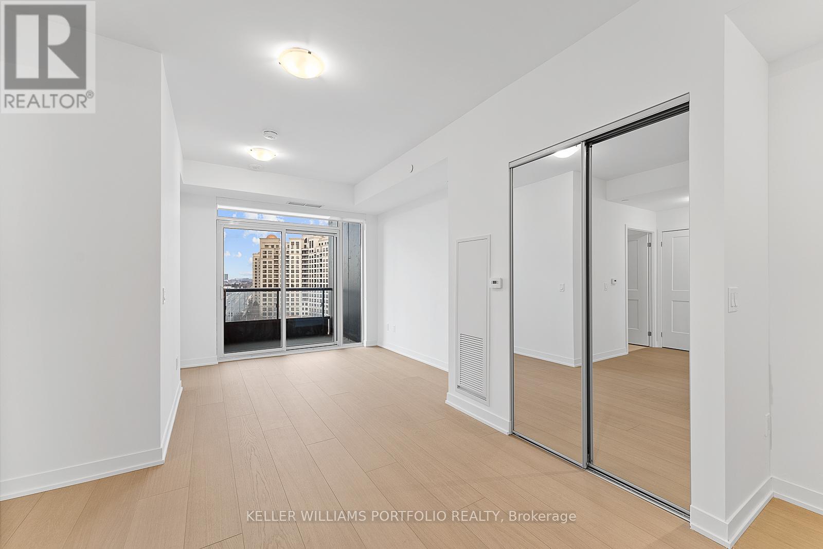 824 - 498 Caldari Road, Vaughan, Ontario L4K 0R6 - Photo 7 - N12655908