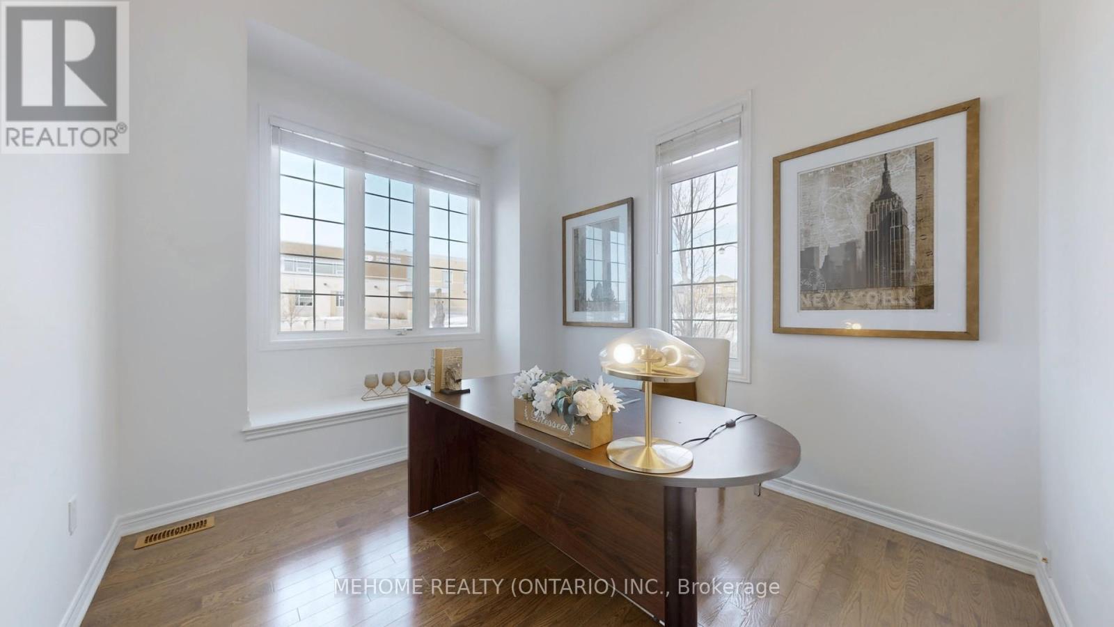 247 Selwyn Road, Richmond Hill, Ontario  L4E 0R4 - Photo 5 - N12655924