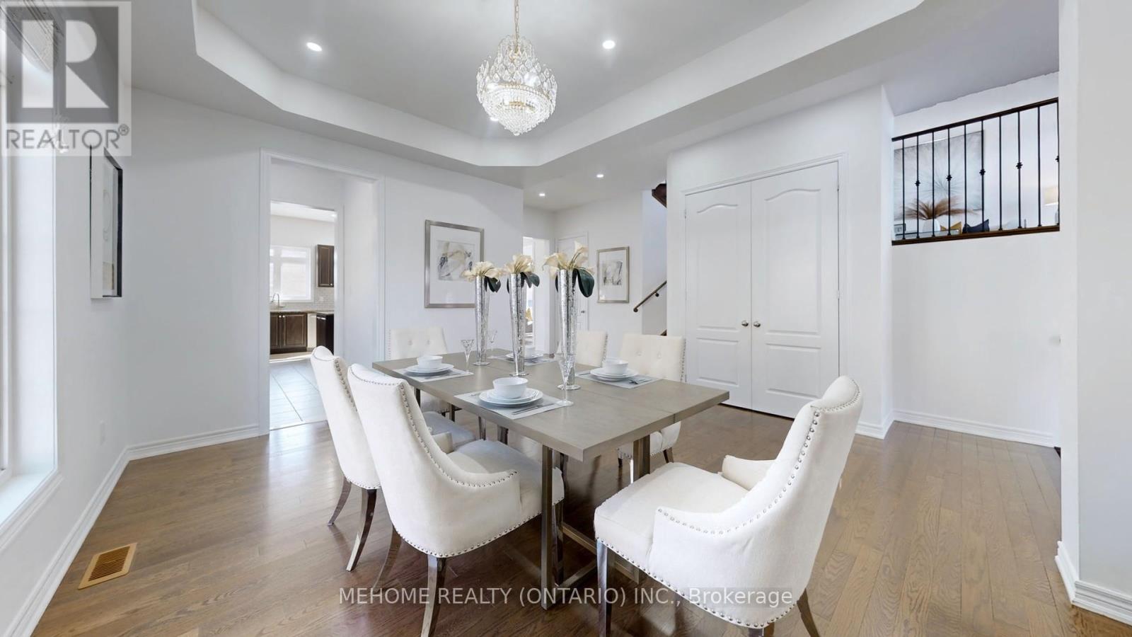 247 Selwyn Road, Richmond Hill, Ontario  L4E 0R4 - Photo 7 - N12655924