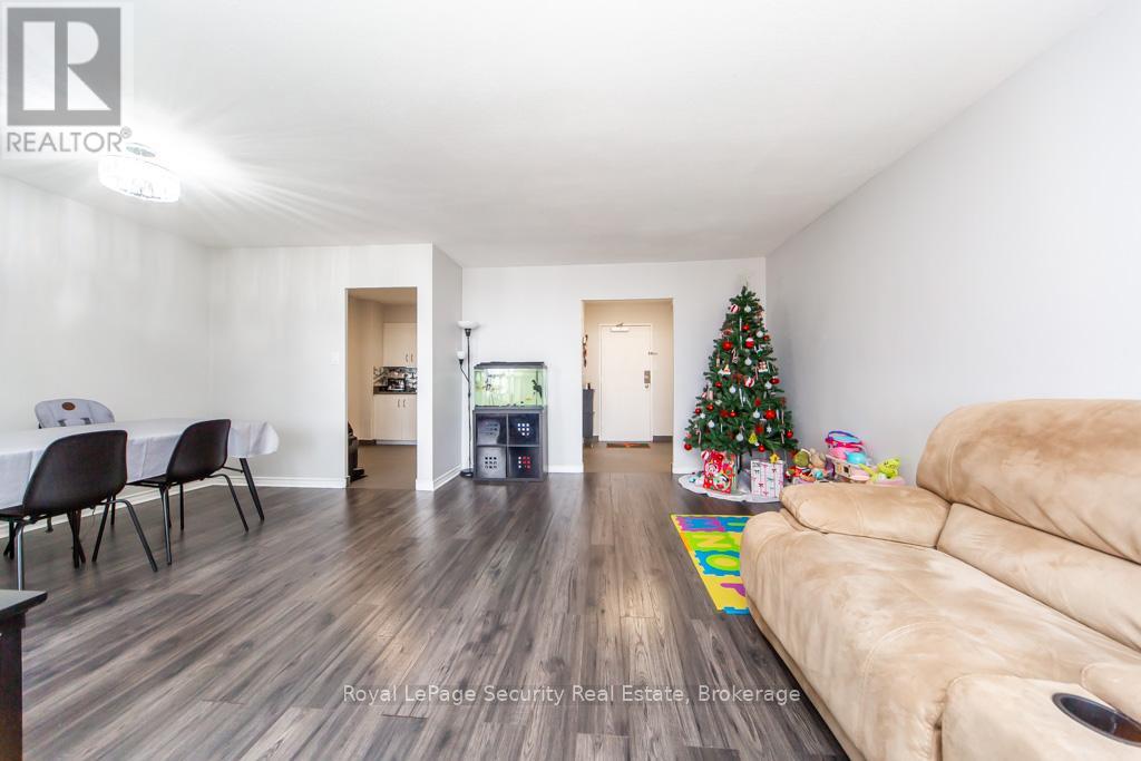 2106 - 85 Emmett Avenue, Toronto, Ontario M6M 5A2 - Photo 10 - W12655616