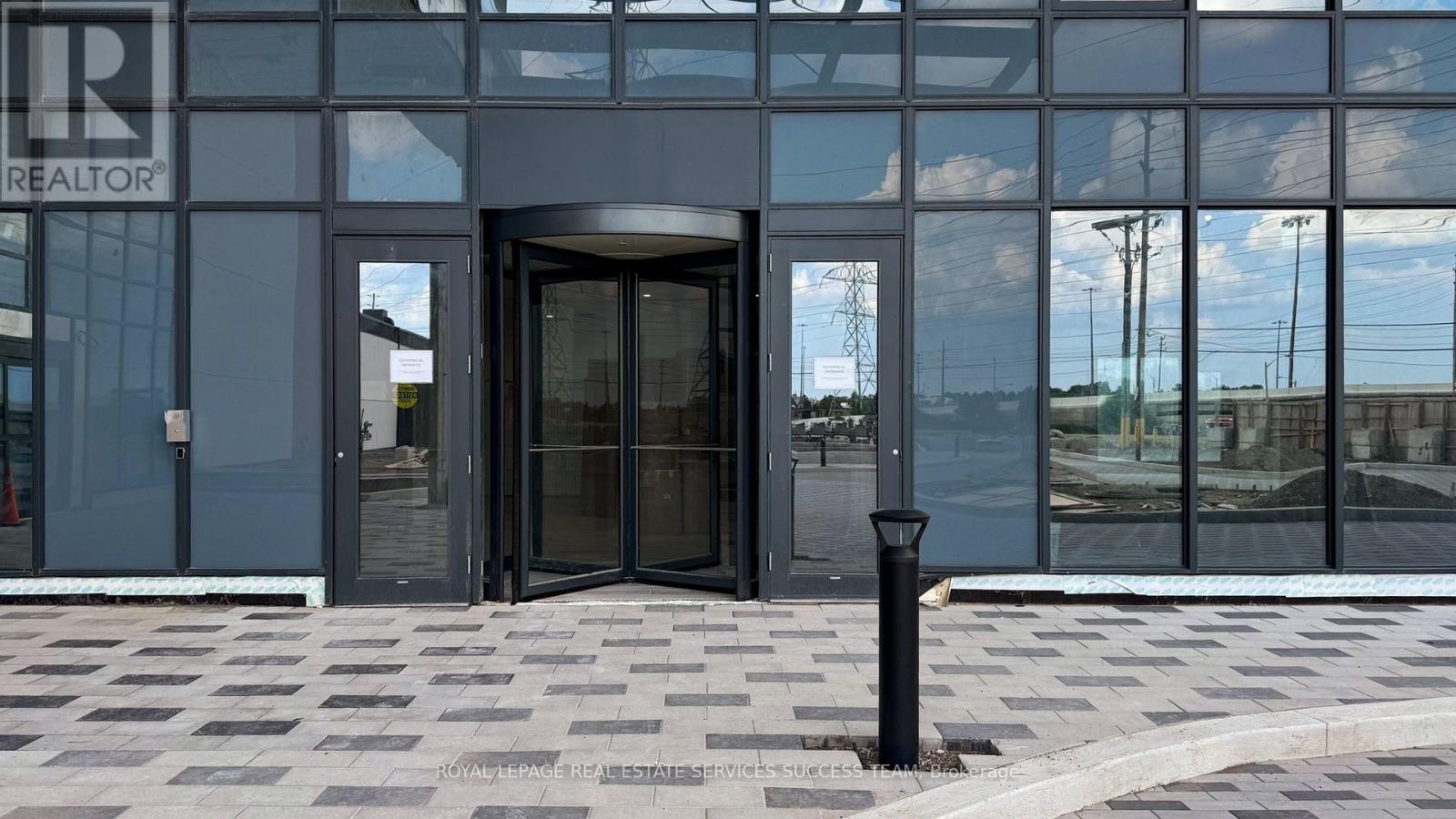 301 - 600 Dixon Road, Toronto, Ontario  M9W 1J1 - Photo 6 - W12655876