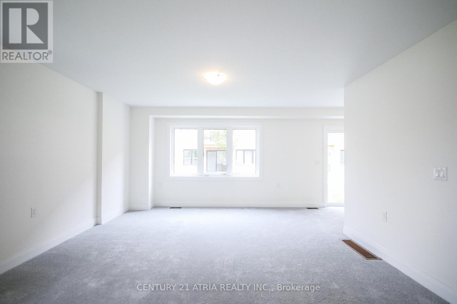 1671 Vellore Crescent, Mississauga, Ontario  L5G 0C3 - Photo 6 - W12655920