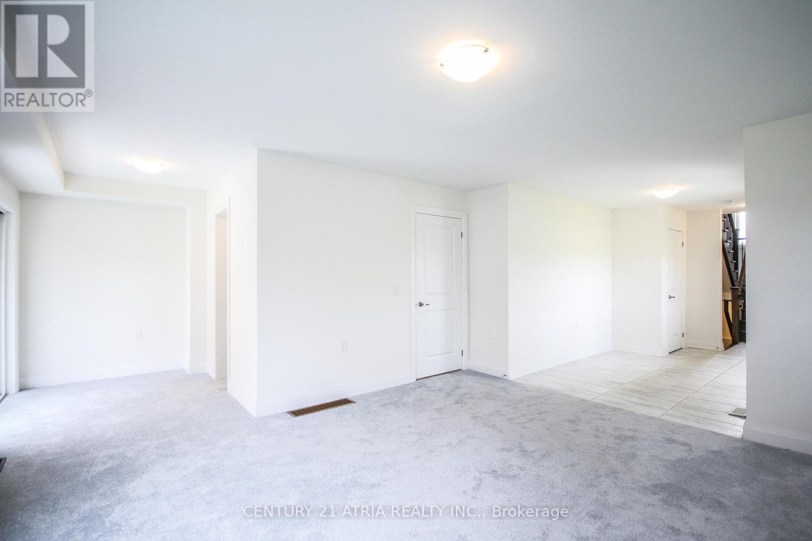 1671 Vellore Crescent, Mississauga, Ontario  L5G 0C3 - Photo 7 - W12655920