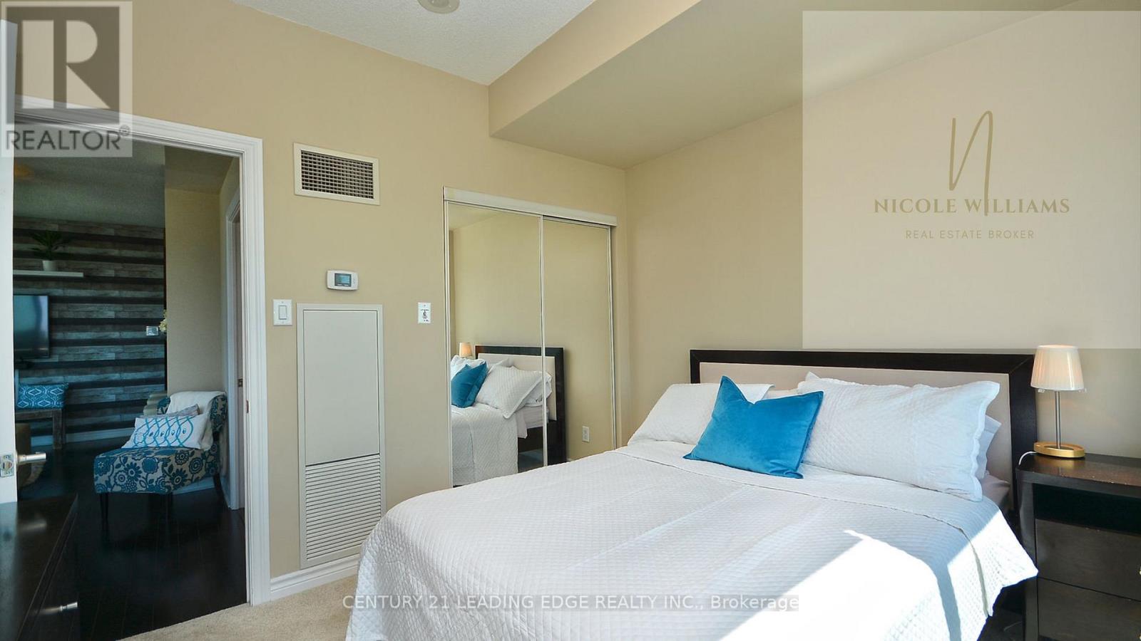 806 - 3525 Kariya Drive, Mississauga, Ontario  L5B 0C2 - Photo 3 - W12655932