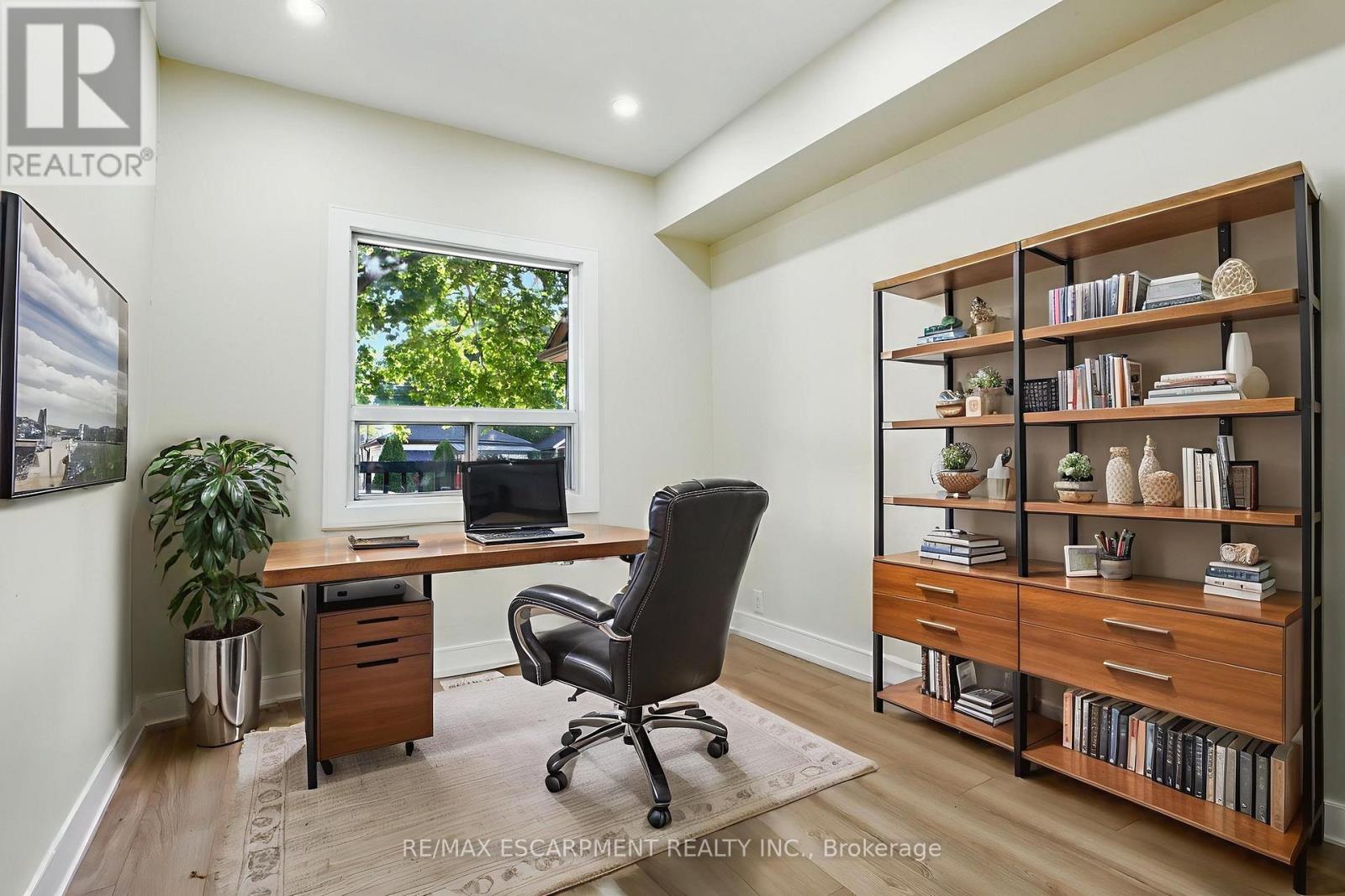 9 Alice Street, Hamilton, Ontario  L8H 4R5 - Photo 12 - X12655864