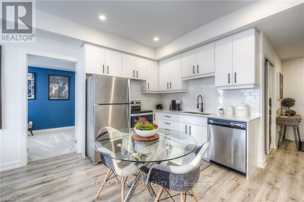 217 - 251 NORTHFIELD DRIVE E, Waterloo, Ontario