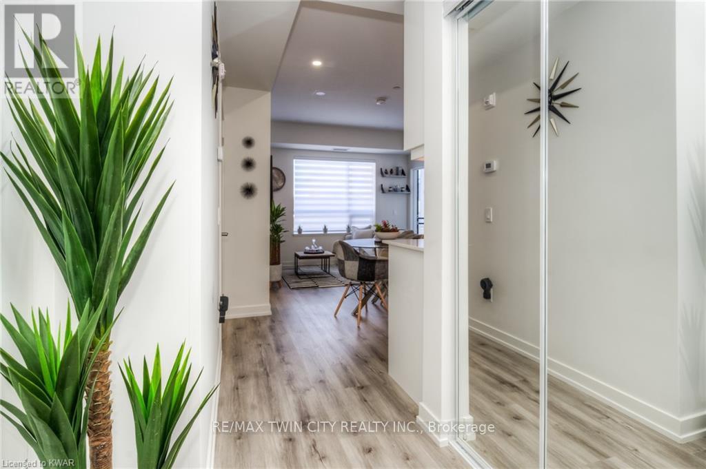 217 - 251 Northfield Drive E, Waterloo, Ontario  N2K 0G9 - Photo 5 - X12655928