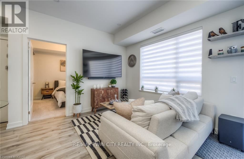 217 - 251 Northfield Drive E, Waterloo, Ontario  N2K 0G9 - Photo 9 - X12655928