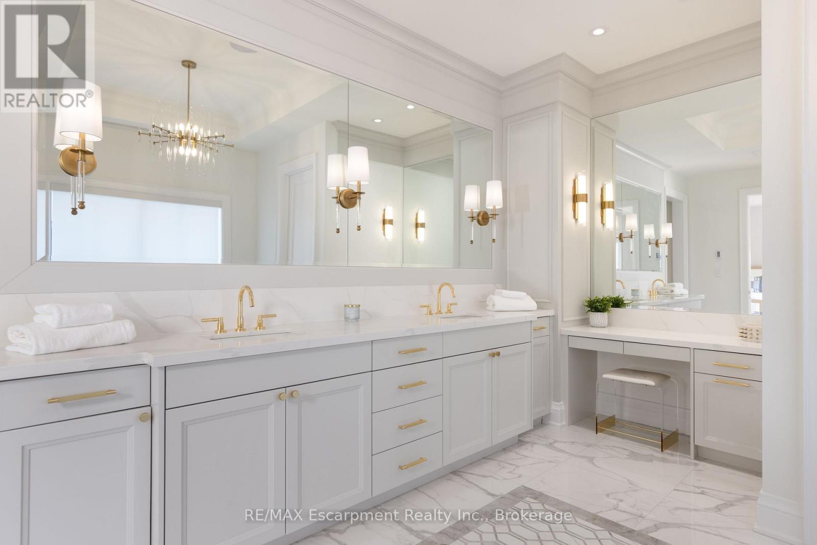 46 Second Street, Oakville, Ontario  L6J 3T2 - Photo 25 - W12405463