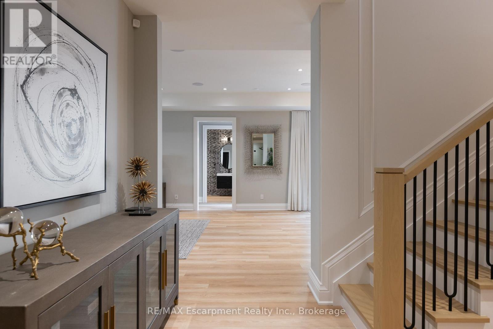 46 Second Street, Oakville, Ontario  L6J 3T2 - Photo 33 - W12405463