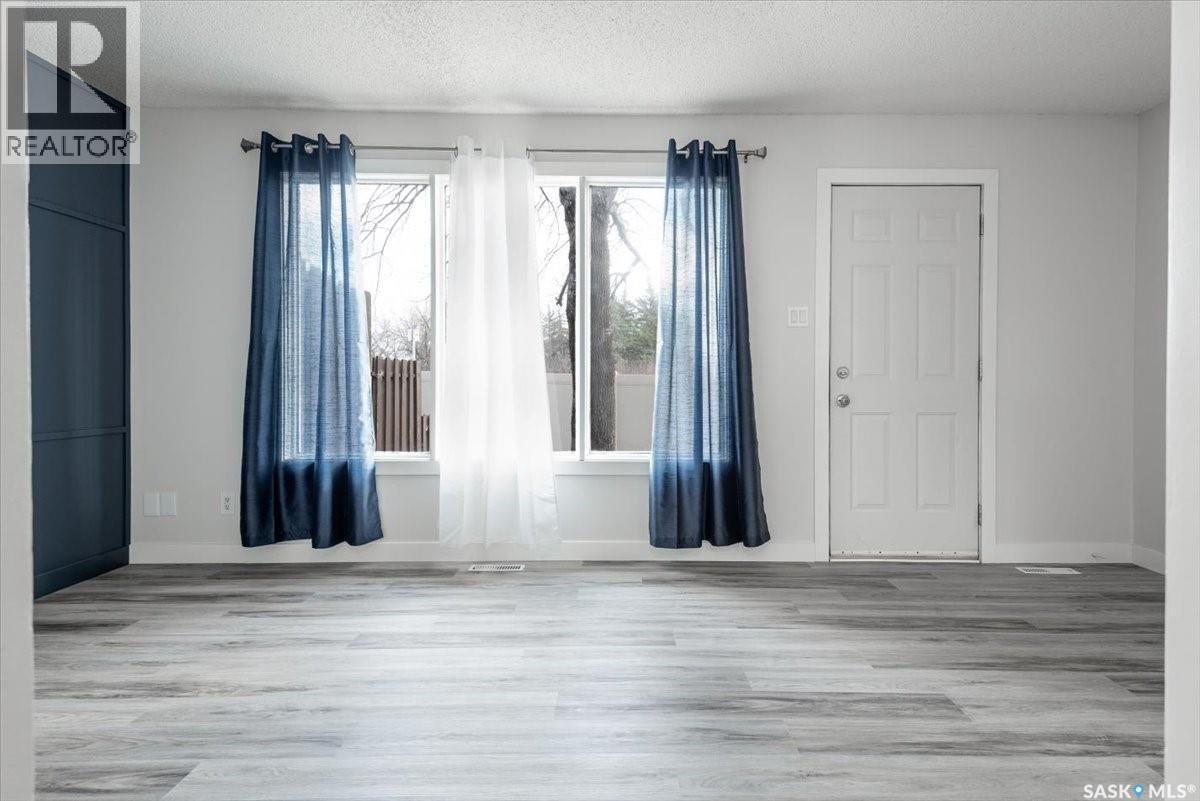 3806 Castle Road, Regina, Saskatchewan  S4S 6M7 - Photo 7 - SK026012